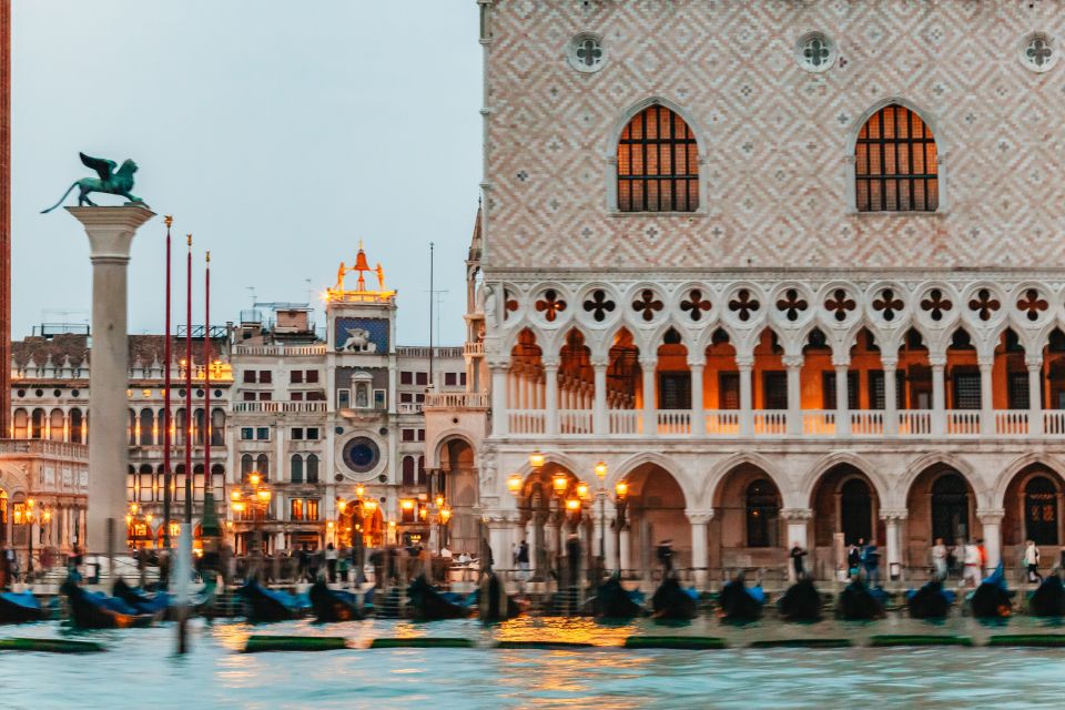 Venice: The Ghost & Legends Walking Tour - Meeting Point Information