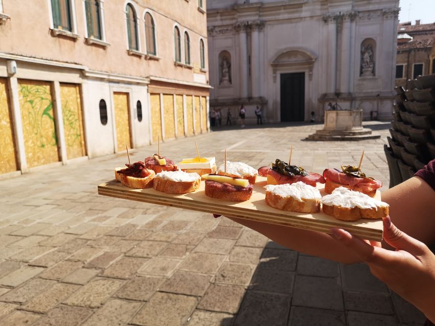 Venice: Twilight Food Tour With Cicchetti and Spritz Tasting - Local Insights