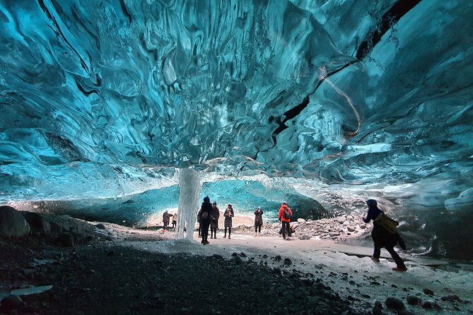 3-Day Golden Circle, Ice Cave, Glacier Lagoon & Waterfalls Tour - Waterfalls and Black Sand Beaches