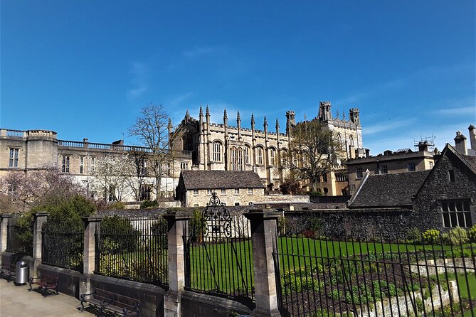 90 Minute Classic Walking Tour of Oxford - Cancellation Policy