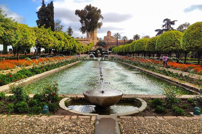 Alcazar of Cordoba Small Group Tour With Skip the Line Ticket - Nearby Attractions to Explore