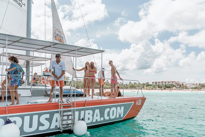 Aruba Happy Hour Sunset Sail With Savory Bites and Cocktails - Accessibility and Group Size