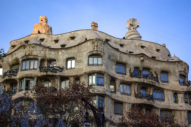 Barcelona Architecture Walking Tour With Casa Batllo Upgrade - Tour Meeting and Pickup Details