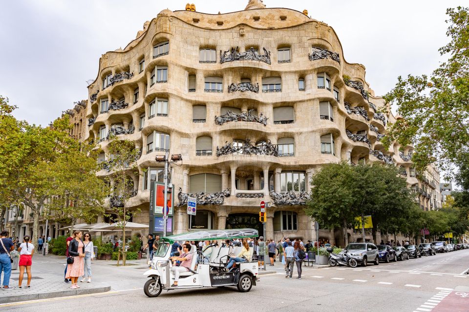 Barcelona: Private City Tour by Eco Tuk Tuk - Architecture and Recommendations