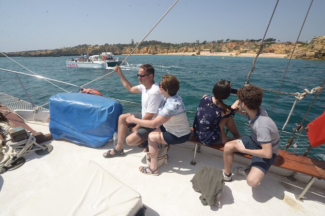 Benagil Coastline Tour - Allboat - Traveler Capacity