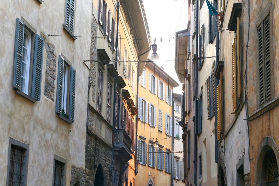 Bergamo Old Town: Discovery Walk & Reading Walking Tour - Tips for a Great Tour