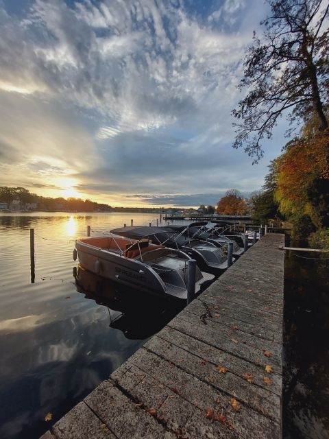 Berlin: Electric Boat Rental for Self-Driving 2 Hrs - Dog-Friendly Excursion