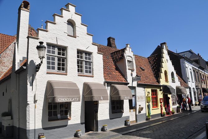 Bruges by Bike, Secret Corners, Street Art and Chocolate! - Meet Your Local Guides