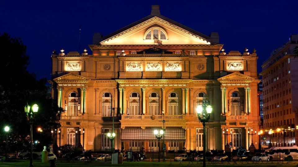 Buenos Aires: Walking City Tour With Colón Theater & Museums - Customer Ratings and Reviews