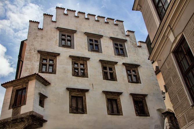 Cesky Krumlov Private Day Trip From Prague With Lunch and Castle Admission - Important Travel Considerations