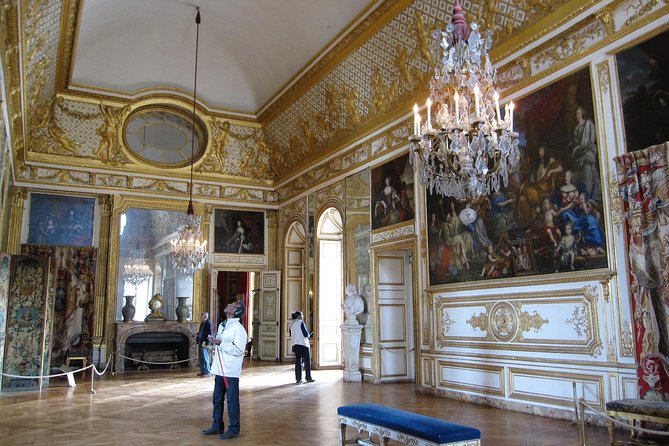Château of Versailles and Marie Antoinettes Petit Trianon Private Tour - Tips for a Great Experience