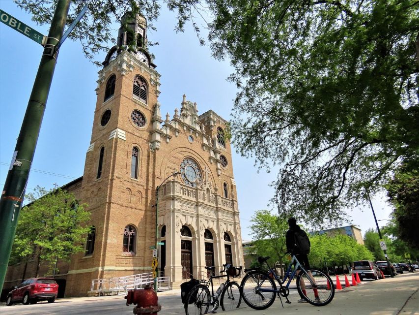 Chicago Bike Adventures: Custom Neighborhood Bike Rides - Architectural Wonders