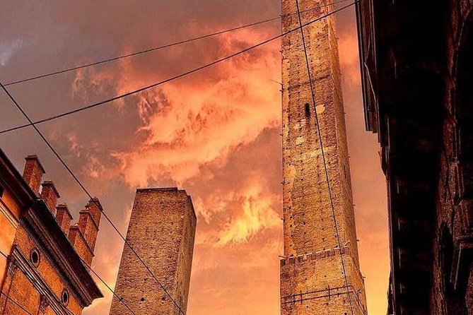 Classic Walking Tour Bologna - Tips for Enjoying Your Tour