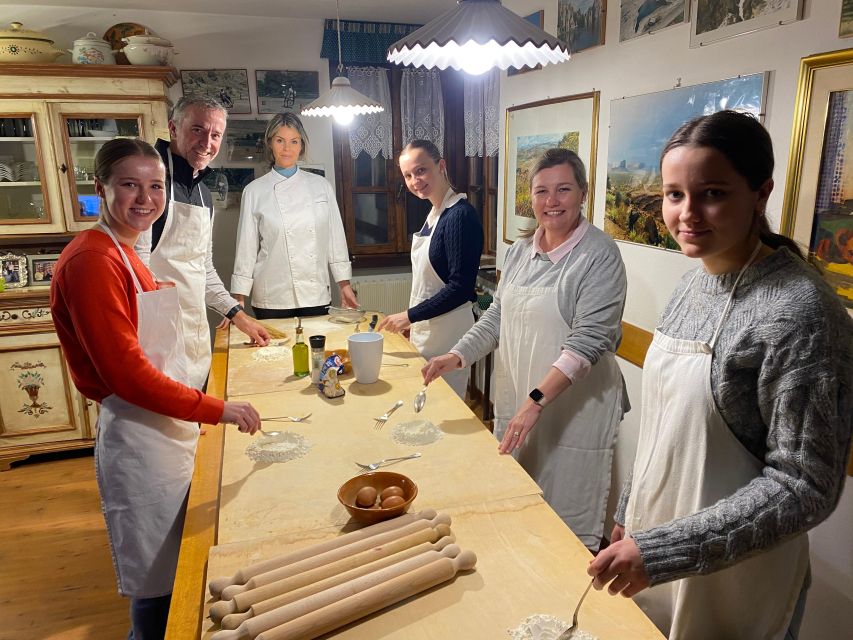 Cooking Class at Villa Toscana Near Cortona - Booking Information and Policies