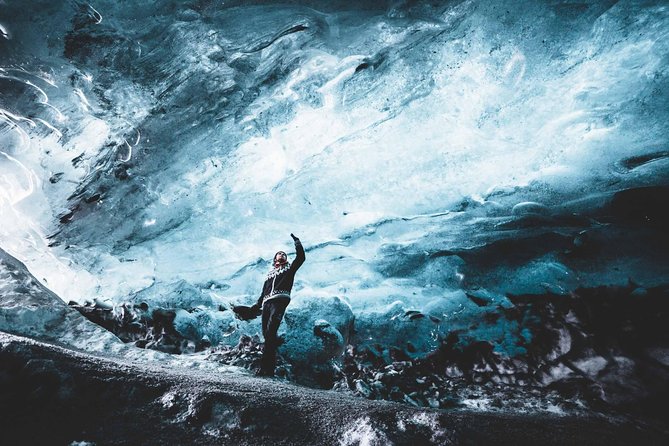 Crystal Blue Ice Cave - Super Jeep From Jökulsárlón Glacier Lagoon - Super Jeep Transportation