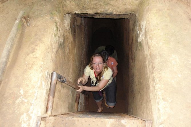 Cu Chi Tunnels and Cao Dai Temple Private Tour Full Day - Local Cuisine Experience