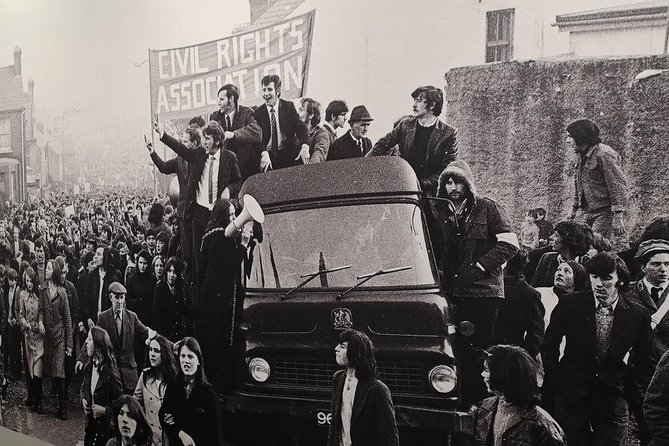 Derry City: the Troubles Bogside Walking Tour - Battle of the Bogside and Internment