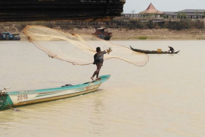 Discover Floating Villages and Tonle Sap Lake by Boat - Cuisine and Drinks