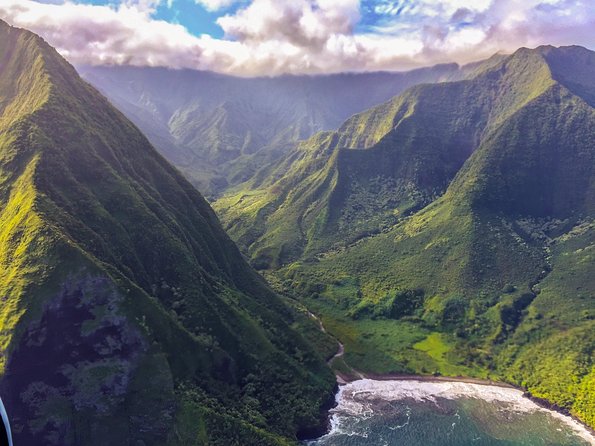 Doors off West Maui and Molokai 45 Minute Helicopter Tour - Tips for a Great Flight