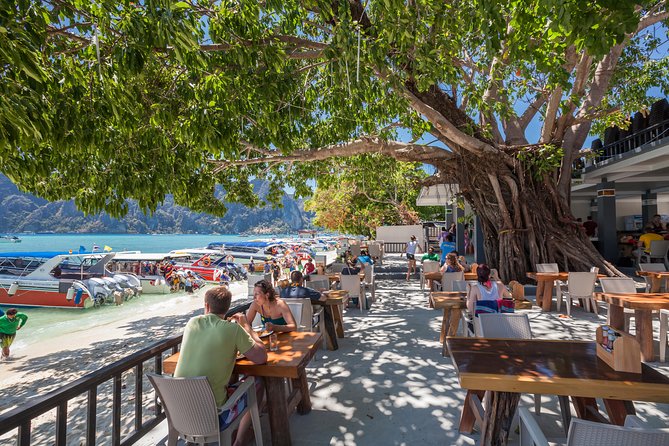 Early Bird Trip to Phi Phi Island Snorkeling Day Tour With Lunch - Group Size