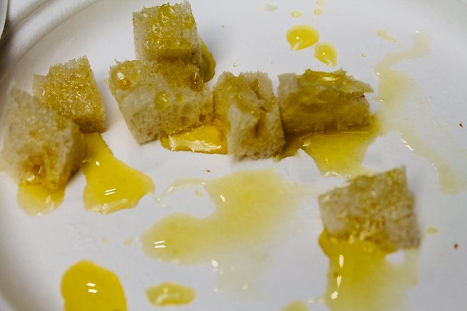 Eat Like a Roman - Traditional Food, Local Market & History - Accessibility and Amenities