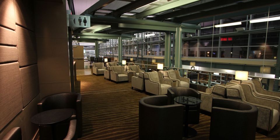 Edmonton International Airport (YEG): Premium Lounge Entry - Food and Drink Selection