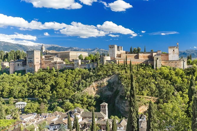 For Cruise Passengers Only: Granada and Alhambra From Malaga Port - Wandering the Generalife Gardens