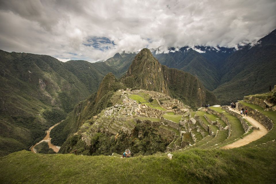 From Cusco: Machu Picchu Small Group Full-Day Tour - Logistics and Duration