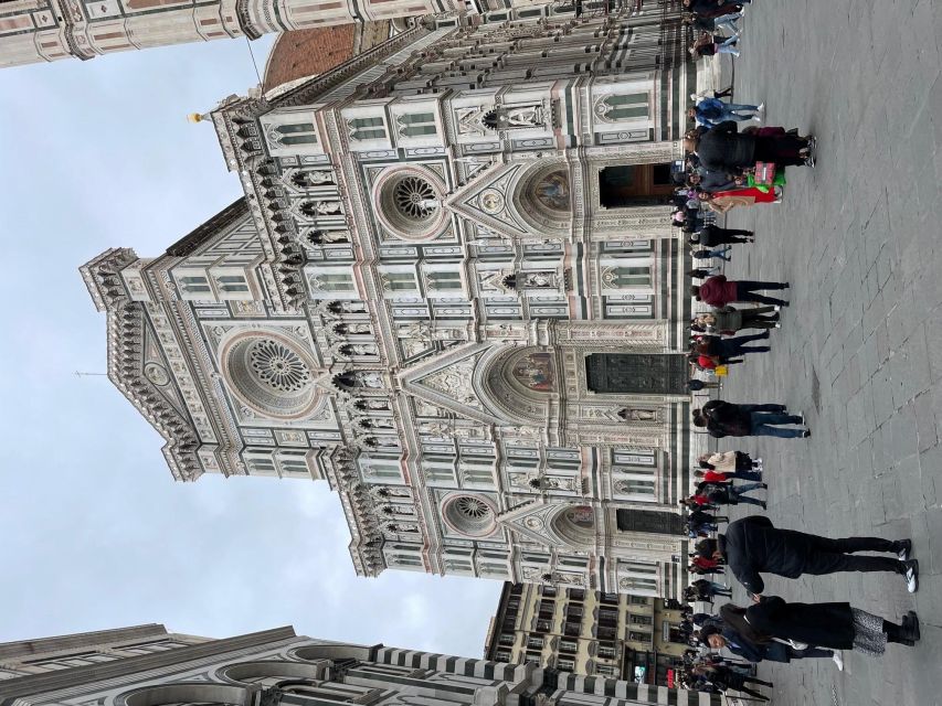 From Livorno: Guided Day Trip to Florence and Pisa by Bus - The Leaning Tower of Pisa