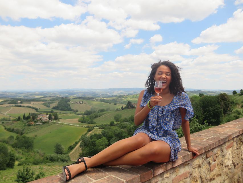 From Rome: Tuscany Wine Tour & San Gimignano - Guide and Language