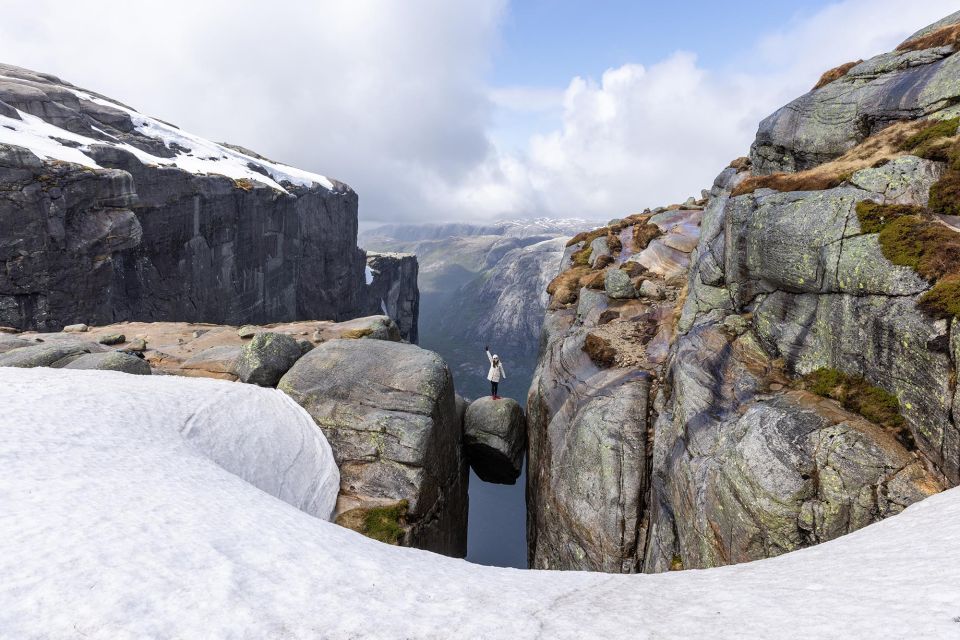 From Stavanger: Off-Season Guided Hike to Kjerag - Photography Opportunities