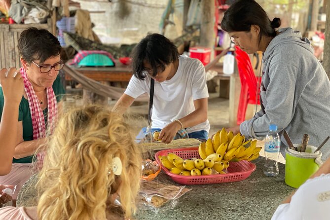 Full Day Tour by Bicycle & Tuk Tuk,Bamboo Train,Bat Cave,Villages - Tips for Travelers