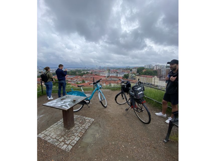Gothenburg: City Highlights Bike Tour With Transfer - What to Bring