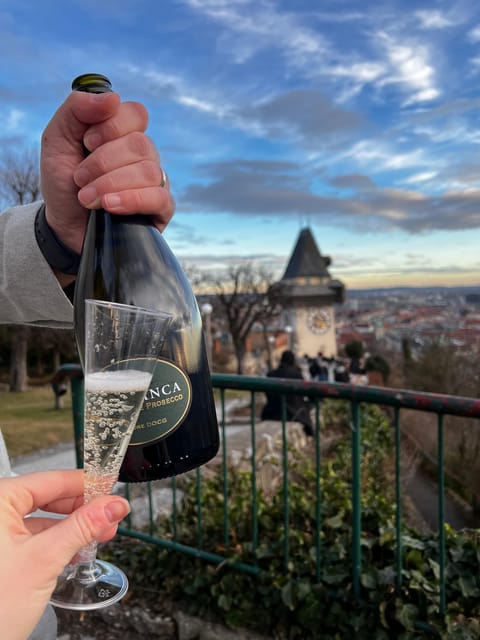 Graz: Funicular Ride & Schlossberg Picnic Experience - Tips for an Enjoyable Picnic