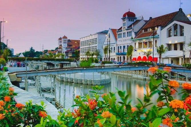 Halfday Excursion Old City Batavia With Lunch,Free Souvenir & Insurance - Inclusions and Service Details