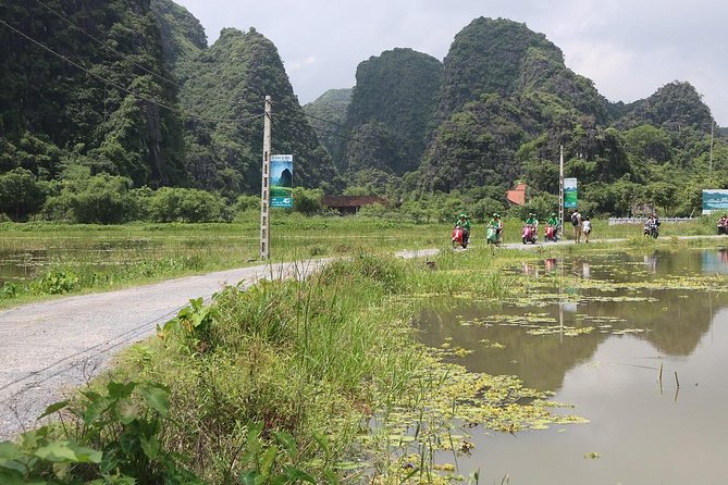 Hanoi Vespa Tour Explore Red River Delta & Rural Villages 5 Hours - What to Expect During the Tour