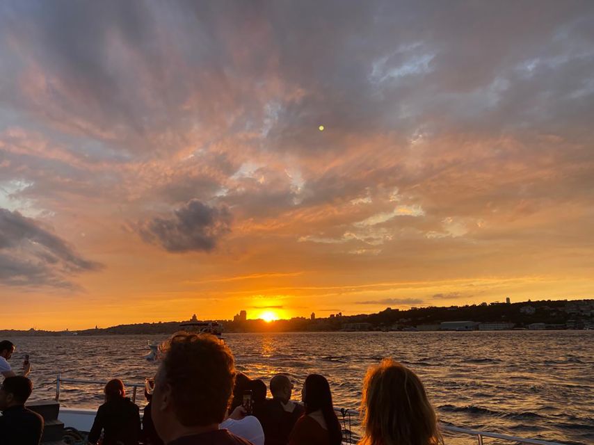 Istanbul: Bosphorus Sunset Cruise With Snacks and Drinks - What to Bring