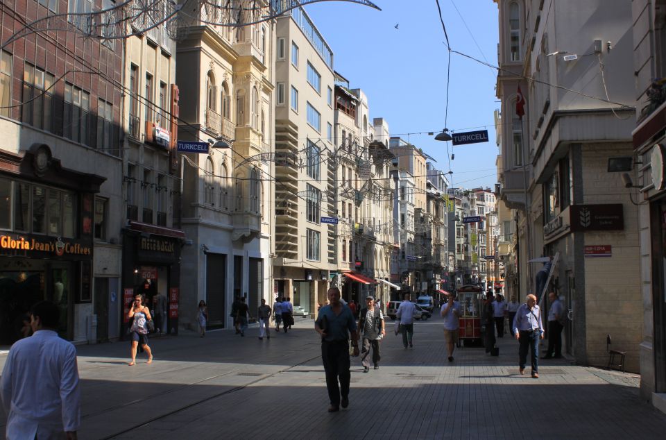 Istanbul: Galata District Walking Tour - Tips for a Great Experience