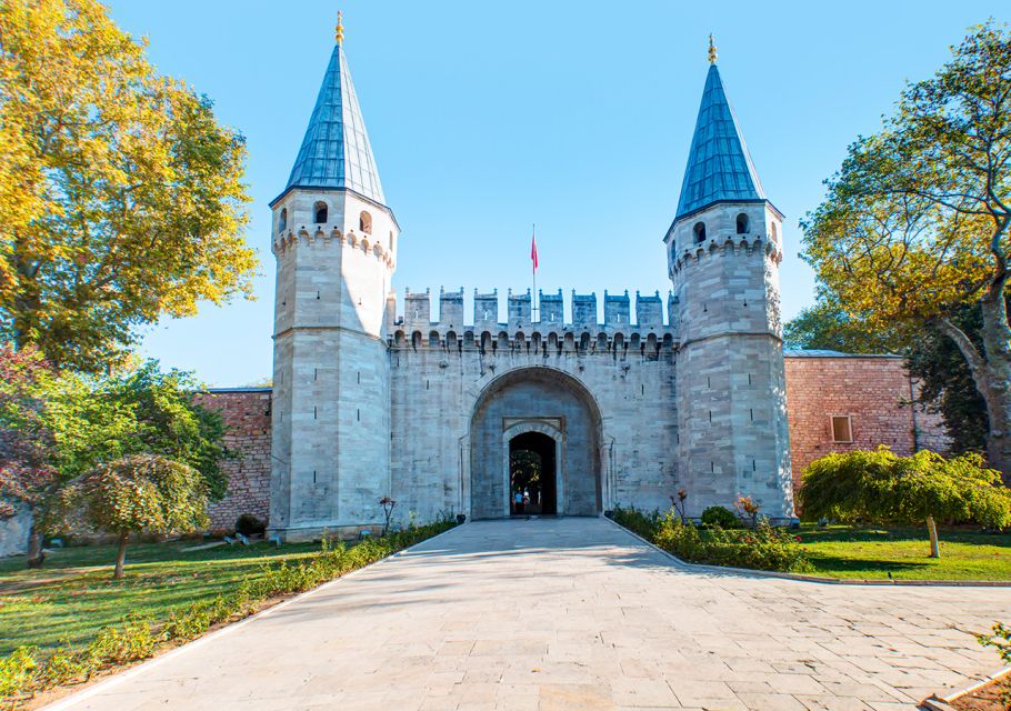 Istanbul: Topkapi and Harem Tour With Skip-The-Line Ticket - What to Expect During the Tour