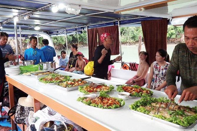 John Grays Sea Canoe Hong by Starlight Tour - Target Audience