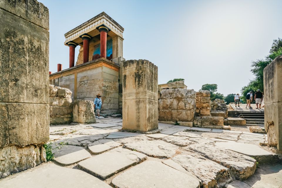 Knossos: Knossos Palace Skip-the-Line Guided Walking Tour - Minoan Civilization at Knossos