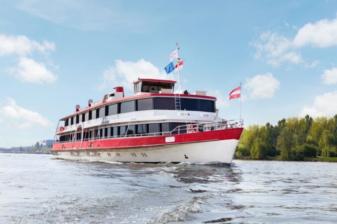 Krems: Wachau Valley River Cruise With 3-Course Meal - Scenic Highlights