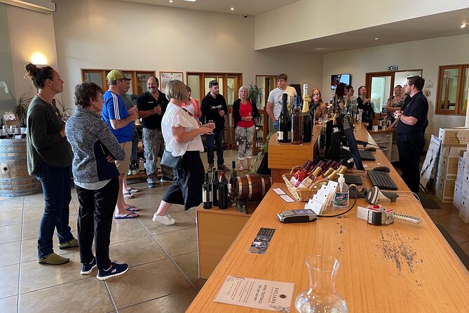 Kumeu Wine Tour - Tour Operator and Group Size