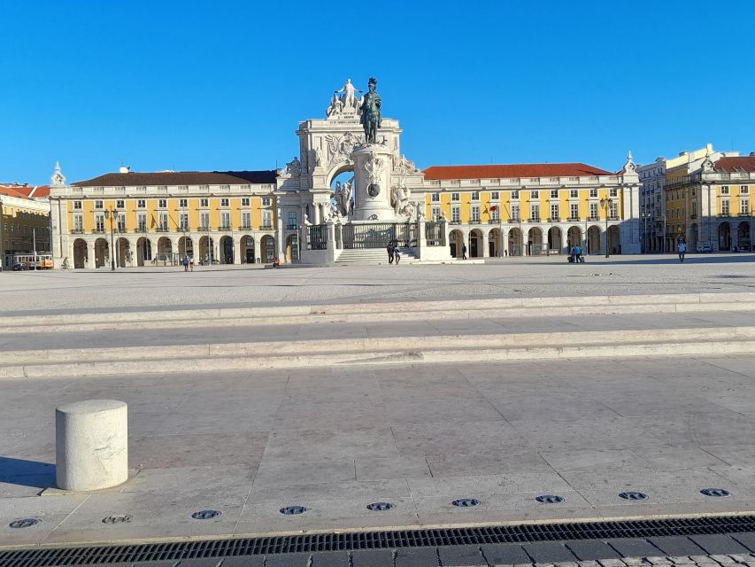 Lisbon: Half Day Guided Sightseeing Tour by Tuk Tuk - Tuk Tuk Sightseeing Experience