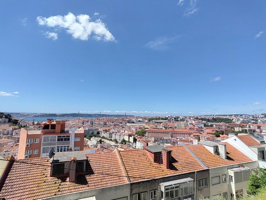 Lisbon: Hop on Hop off Sightseeing Tuktuk Tour - Memorable Photography Opportunities