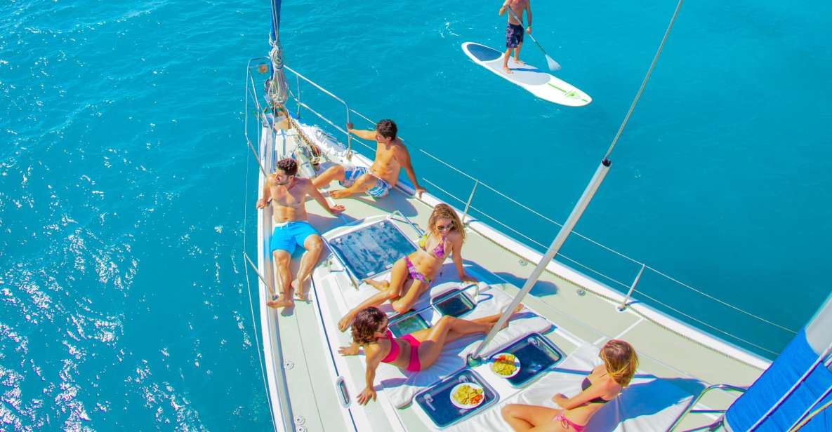 Los Cabos: Sailing Cruise With Snorkeling and Lunch - Languages Offered