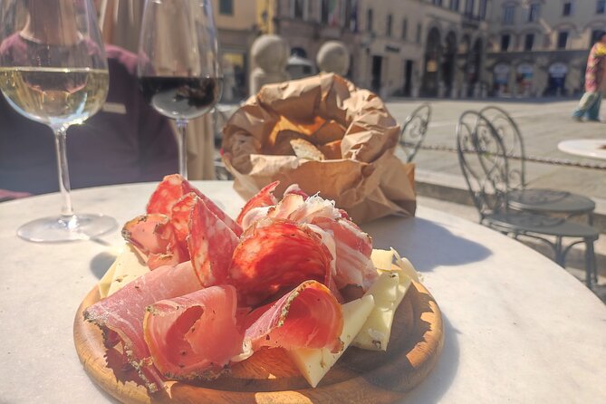 Lucca Food Tour - Do Eat Better Experience - Exploring Luccas Old Town