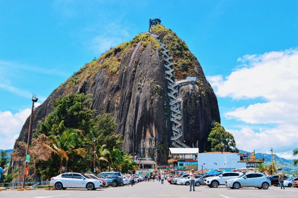 Medellin: Guatapé Tour, Lunch, Cruise, & Piedra Del Peñol - Scenic Boat Cruise