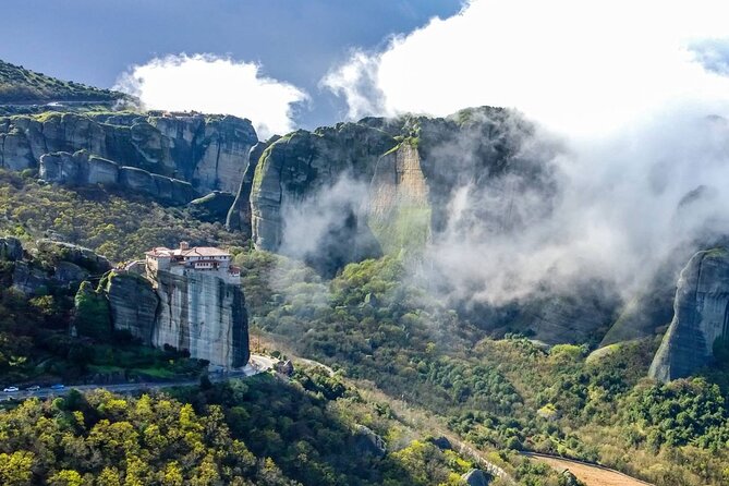 Meteora Panoramic Morning Small Group Tour With Local Guide - Transportation and Guide