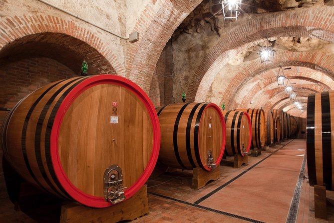 Montepulciano: Winery Tour & Tasting Experience - Nearby Attractions and Transportation